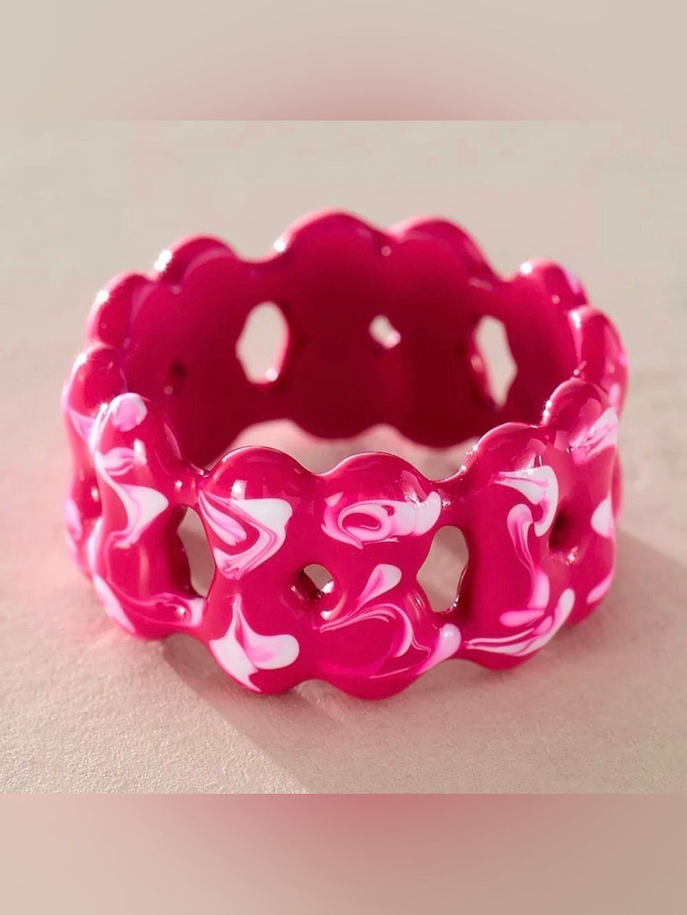 Free People ~ Hot Pink Resin Floral Link Ring with White Swirl Accents